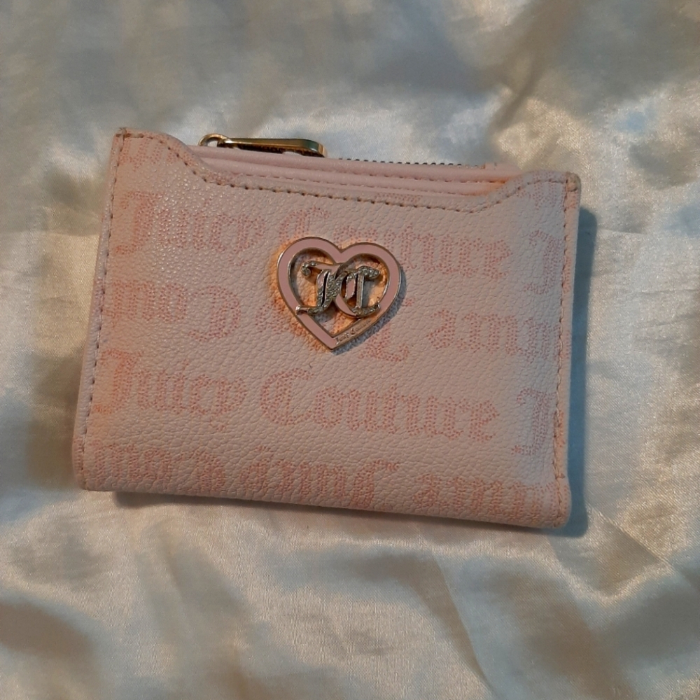 NWOT Pale Pink Juicy Couture Bifold Wallet